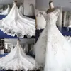Robe de mariage nuptiale Robes perlées V Courts sans manches Crystaux Chapelle Train Lace Applique Fabriqué sur mesure
