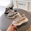 Sneakers Childrens Sports Schuhe Jungen und Mädchen Freizeitluft -Air Mesh atmable Modeschule Laufen neue Soft Q240506