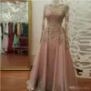 Rose Lace Gold Dusty 2019 Applique Pink Prom Dresses Long Illusion Hyls Pärlade paljetter Täckta knappar Scoop Neck Evening Formell klänningar 0510