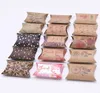 Hediye sargısı 102050pcs Çoklu Baskı Kraft Kağıt Kutuları Düğün İyilikleri için Sevimli Mini Yastık Şekerli Şeker Çantaları Kutu Paketleme 5364723