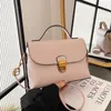 Qualitäts hohe Handtasche für Frauen in 2024 modische und trendige einzelne Schulter -Cross -Body -Tasche Koreanische Version vielseitiger Pendelpendelputabler kleiner Platz