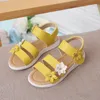 Kinderschuhe Sommerstil Kinder Sandalen Mädchen Prinzessin schöne Blume Kinder flach Baby Mädchen Gladiator weich 240423