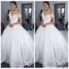 De schouderjurk van kristallen Lace Applique Chapel Train Tule Princess Wedding Bruid Ball Jurk Vestido de Novia