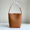 Store Clearance Wholesale Fashion Bucket Nouveau Bagure pour femmes The épaule Blanc Purse Litchi Match en cuir authentique Grand Capacité Row Tote de banlieue 2024 Luxury