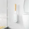 Definir pincel de vaso sanitário wikhostar com suporte curvo de design de limpeza ângulo de madeira, maçaneta de madeira, pincel de escova de vaso sanitário montado na parede ferramentas de banheiro