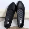 Casual schoenen dames zomerschoenen mocassins voor vrouw 2024 kantoor zwart puntige teen wig hiel sociaal te koop schoen 39