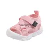 First Walkers Spet sport estivi traspiranti ragazzi ragazze baby step bassa pantofole da spiaggia a basso taglio materiale in maglia in stile casual h240506