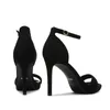 Sandálias 2024 Mulheres de verão 9,5 cm de altura 2 cm camurça camurça negra lady steletto tiras de areia de gestas de gato fetiche sapatos