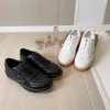 Luxurys Casual schoenen Loafer Run Trainer Lage dames zomerontwerper Sneaker Hike Man 2024 Nieuwe stijl buitenshuis Echt lederen tennisschoen Mens Lady Walk Grootte 35-42