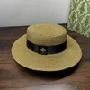 Geniş Memlu Şapkalar Kova Şapkaları Fransız Vintage Metal Bee Düz Üst Şapka Kadınlar İçin Uygun Yaz Plaj Şapkası Şık Panam Seyahat El Yapımı Örgü Str Şek La J240506