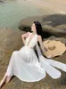 Robes décontractées femme sexy v cou blanc robe longue été élégant creux de la plage de la plage vestidos vestime de mousseline de mousseline