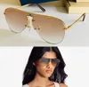 Lunettes de soleil de masque de graisse Nouveau designer pour femmes Brand d'aviation Logo Fleurs Lunette Gold Metal Arms British Keyyseyle Bridge Sha2021677