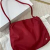 Sacs à bandoulière pour femmes designer vente contrastant le patchwork de rangée étanche et les sacs à crampon de couleur nylon de haute qualité.