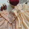 Robes de fille Nouvelle broderie de fleur de printemps Hobe Robe French Round Rouffle Ruffle mignon Automne Girls Long Manche Vêtements Kids Vêtements