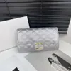 Новая сумочка дизайнера Сяо Сян Женская сумка с поперечным плечом с сцеплением ниток для вышивки Lingge и Caviar Chep Factor