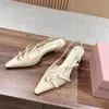 Miui lederen slingback hakken hoog 5,5 cm kitten vrouw sandalen echte lederen vaste kleur puntige teen gesp gespierdecor trendy lakleer formele schoenen feestschoenen