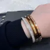 Luxurys designer uomini e donne fascino braccialetto mezza chiusura diamante con bracciale in mattoni mocro-set di personalità lucido braccialetti singolo stile casual in mattoni