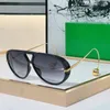 Des lunettes de soleil ovales concepteurs avec cadre d'acétate et revêtement de jambes en métal lourd pour la fonction anti-réfléchissante et la protection UV B1273 Lunettes de soleil haut de gamme neutres