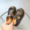 Sneakers Kids T STRAP Cuir Chaussures Girls Princess Boys Breathable Flats Mary Janes Black Brown ld Baby Toddlers Spring Automne H240506