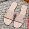 Sandaalontwerper Sandalen voor vrouwelijke slijbanen slippers Witbruine roze schuifglaasje damesschoenen rood nieuwe dames strand dagelijkse indoor buiten 2024 plat comfortabel