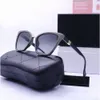 Chanells Lüks Tasarımcı Marka Güneş Gözlüğü Tasarımcısı Yuvarlak Serin Güneş Gözlüğü Yüksek Kalite Black Gözlük Kadın Erkekler Chanells Sandal Ücretsiz Nakliye 462