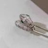 2024 Luxe kwaliteit charme punkband ring met sprankelende diamant en groene kleur hebben postzegelbox PS4473A Q3