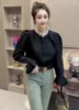 Blouses feminina em estilo francês Stand colar de colarinho de chiffon camisa de manga longa para mulheres 2024 Spring Court Court Bell Sleeve Top