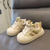 Sneaker Childrens Spring e Autumn Baby Shoes Solle Anti Slip Walking Single Little Bianco Preschina in pelle H240506