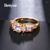 Rings de cluster Bettyue Brand Fashion Charme Charme Cúbico Caspo Campanhão Campanhado Casamento de Cor para Mulher Florid Jewelry Gifts