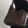 Bolsa de bolsa de alta qualidade bolsa feminina kendall hailey bolsas de ombro de couro saco de balde de banana desleixada
