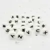 Blocchi lettere rotonde da 100 pezzi di perle alfabeti in silicone inglese Accessori per bambini per i giocattoli personalizzati per la dentizione del ciuccio