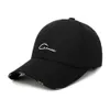 Ball Caps chapeau pour hommes et femmes printemps / été baseball hippie sauvage noir et blanc voyage de voyage de protection solaire T240429