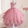 Flickans klänningar Little Girls spets broderad blommaflickan klänning födelsedagsfest tävling hi-lo klänning