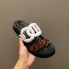 Designerinnen Frauen rutschen Sandalen flache Mann Slipper Drehbuch Logo Denim Slide Sandale Plattform Schwarze hellblaue Leinwand Schieber Damenschuhe Luxus Sommer-Slipper Größe 35-41