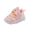 Sneakers Childrens Led casual shoes cute cartoon duck sports shoes childrens luminous tennis shoes boys and girls breathable mesh sports shoes Sapato Q240506