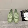 Kanaalen Flap gewatteerd groen zwart draai slot goud jurk schoenen in elkaar grijpende loafers turnlock mocassins zilveren gesp sandaal dames dames casual sneaker muilezel