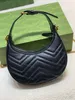 9A Top Chain Crescent Sacs d'épalage Designers Woman Messenger Underarbsbody Sac Classic Womens Handbag Wave Match Dumpling 699514