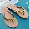 Slippers Summer Femmes tongs les tongs Creative Chain Slippers Outdoor Clogs Garden Chaussures Sandals Indoor Home Tlip-Flops Salles de salle de bain 240506