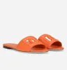 Marque de luxe d'été Keira Calfskin sandales glissements Fémers Femmes Découpe la plage Slip on Slipper Flip Flops chaussures quotidiennes Walking Eu35-43