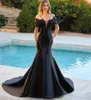 Elegante lange schwarze Schulter -Abschlussballkleider mit Flecken Meerjungfrau Satin Sweep Zug Reißverschluss Rückenabschlusskleider für Frauen