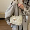 Sznurowanie swobodne łańcuchy słomy stokrotki 2024 Kobiety Summer Messenger Bag Rattan Beach Lady Travel torebki i torebki ramię