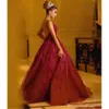 Rode applique baljurk donkere prom jurken 2020 op maat gemaakte sexy bakless sweep trein juweel nek formele ocn slijtage avondjurken s s