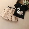 Zestawy odzieży Summer Baby Girl Ubrania Zestaw Bawełniany kreskówka Swan T-shirt+cekinowa sukienka 2pcs Zestaw dziecięcy moda księżniczka dziecięca sukienka setl403