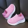 Sneakers Childrens Sockenschuhe modische gestrickte Jungen Tennisschuhe Solid Slide on Childrens Schuhe atmungsbezogene lässige Mädchenschuhe Kinderschuhe Sportschuhe Q240506