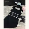 Vestidos de impressão feminina de 24 canais CC vestidos com painéis de moda feminino feminino sem mangas de mangas longas de camiseta longa de camiseta longa de camiseta longa