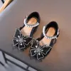 Sandalen Sommermädchen Sandalen Mode Pailletten Rhinestone Bow Girls Prinzessin Schuhe Baby Girl Schuhe flache Absatz Sandalen Größe 21-35