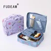 Organizzatore cosmetico Fudeam Multifunzione Donne da bagno Outsolorature Organizzano la borsa cosmetica Portable Waterproof Female Travel Cases Y240503