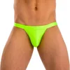 Männer Badebekleidung 2024 Sexy Low Taille Herren Anti -Walking -Licht und Anti -Unbeholfenheit Triangle Hosen Feste Farbe enge Schwimmhosen