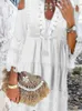 Femmes plage porte une nouvelle broderie de printemps crochet en dentelle robe boho femmes élégant au large de l'épaule chauffage mini-robe d'été V couche de plage robe de plage y240504