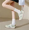 2024 Summer Populano leggero casual spessa scarpe green di suola versatili slip sport scarpe bianche gai